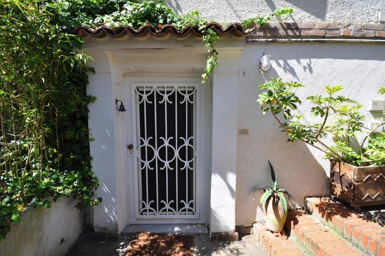 Residenza Le Rose Villa D'Arte نابولي المظهر الخارجي الصورة