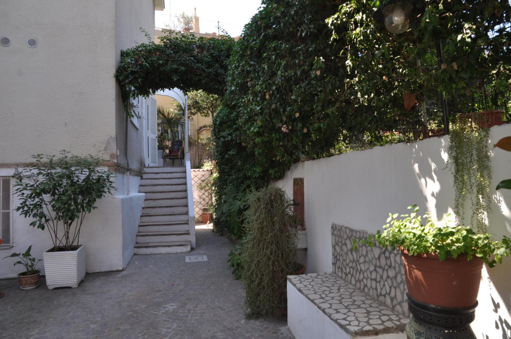 Residenza Le Rose Villa D'Arte نابولي المظهر الخارجي الصورة